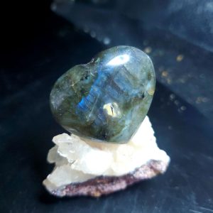 Labradorite Heart Palm stone D
