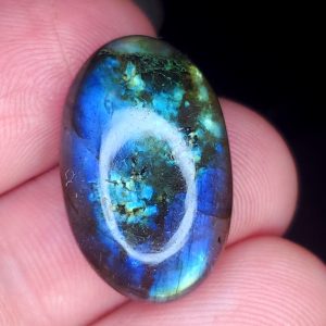 Labradorite cabochon M