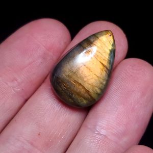 Labradorite cabochon I