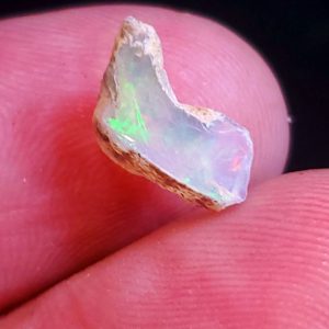 Precious opal specimen L