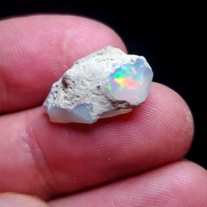 Precious opal specimen U