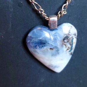 Sapphire pendant T