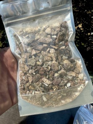 Oreo agate/opal crumbs bag 1/2 lbs
