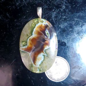 Thunderegg pendant E