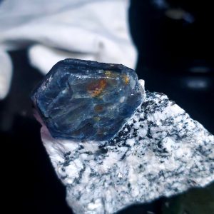 Large sapphire specimen C