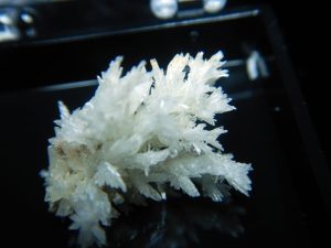 Aragonite crystal specimen H