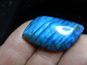 Labradorite cabochon G