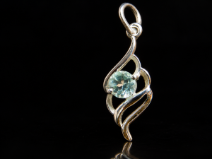 Aquamarine crystal pendant